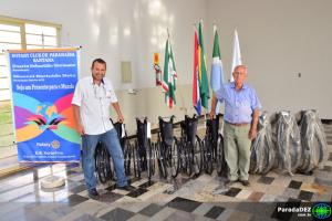 Rotary Santana adquire cadeiras de rodas com a renda da X Peixada