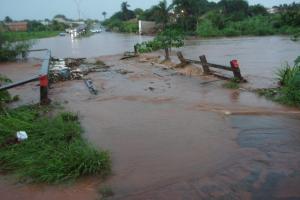 Prefeitura garante assistência a moradores atingidos pela chuva